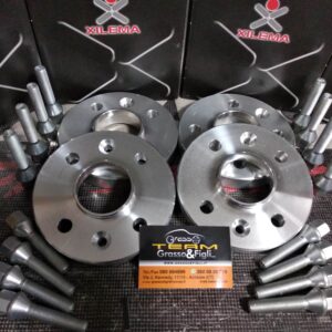 Kit 4 Distanziali Ruota kit vettura completo di Bulloni SFERICI o Conici per Smart 3 e 4 fori