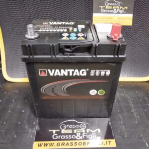 Batteria Auto 40 ah 300A Poli Piccoli Positivo a Destra - Misure 185x125x200 - Vantag Long Life Technology