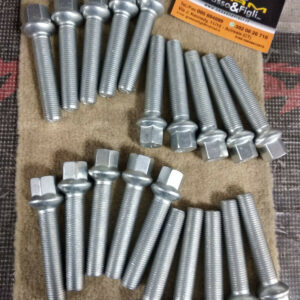 Bullone Ruota Sferico per Cerchi in Lega misura 14x1,50 Lunghezza 65 mm Chiave 17 Acciaio 10.9 ( testa bulloni ) xb116