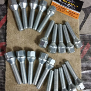Bullone Ruota Conico per Cerchi in Lega misura 12x1,25 Lunghezza 46 mm Chiave 19 Acciaio 10.9 ( testa bulloni ) xb2